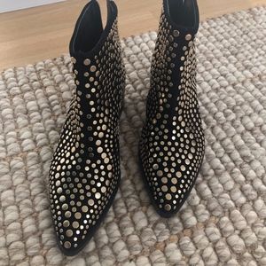 Vince Camuto Studded Bootie size 5.5M (runs large)